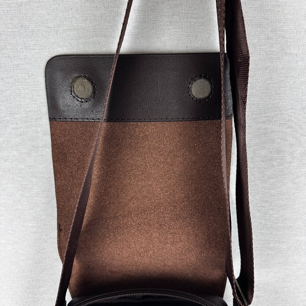 KANGAROO KINGDOM BRAND MEN LEATHER MESSENGER SHOULDER BAG, BROWN - Picture 4 of 13